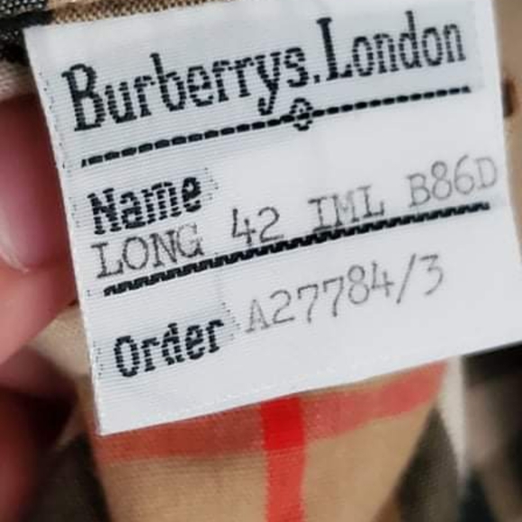 Burberry coat - Picture 6 of 6